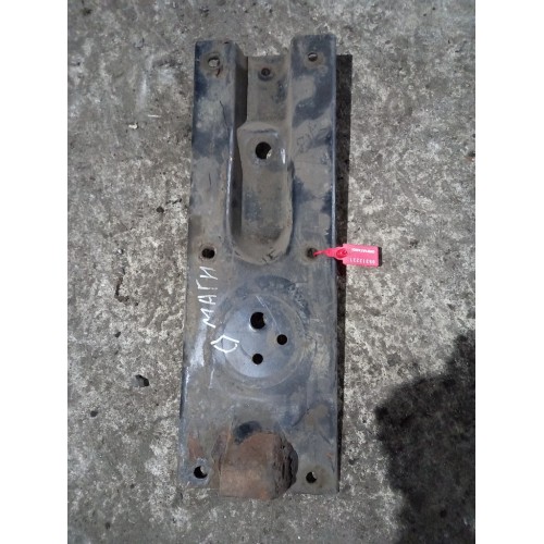 Кронштейн задней подушки кабины Renault Magnum MACK (231)