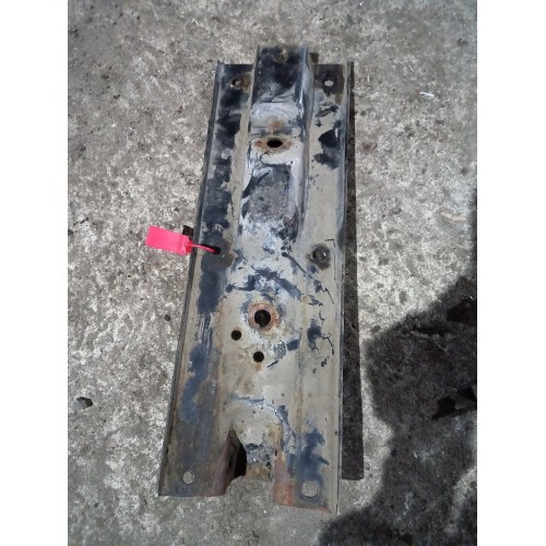 Кронштейн задней подушки кабины Renault Magnum MACK (231)-1