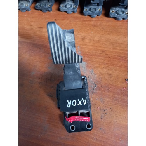 Педаль газа Mercedes Axor деф. (955)-1