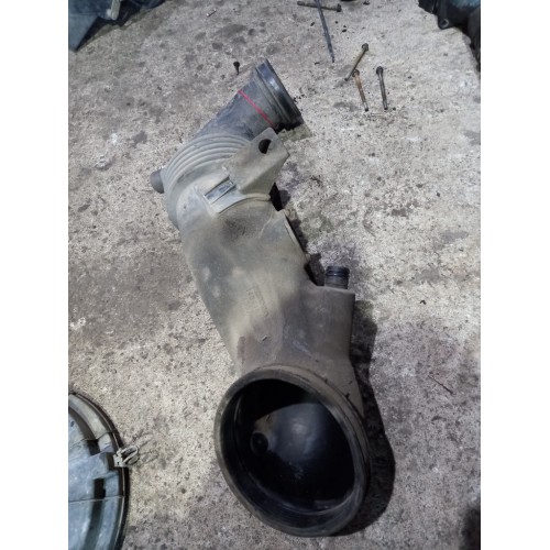 Патрубок воздушного фильтра Scania P340 633245 (306)-1