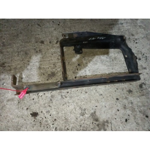 Кронштейн фары Renault Magnum MACK L (470)-1