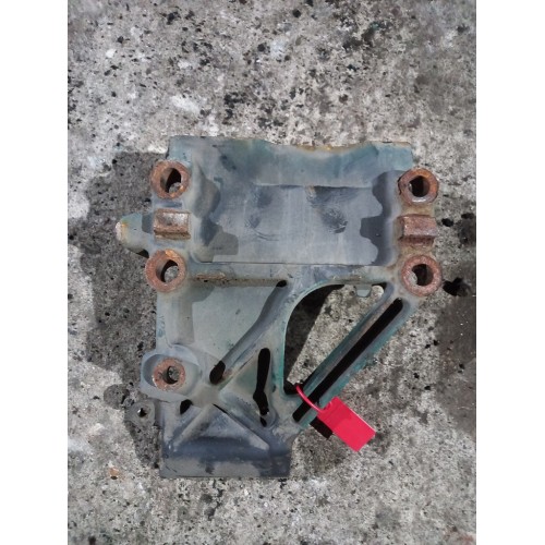 Кронштейн генератора+кронштейн компрессора кондиционера Volvo D13/Renault DXI 13 (179)-1