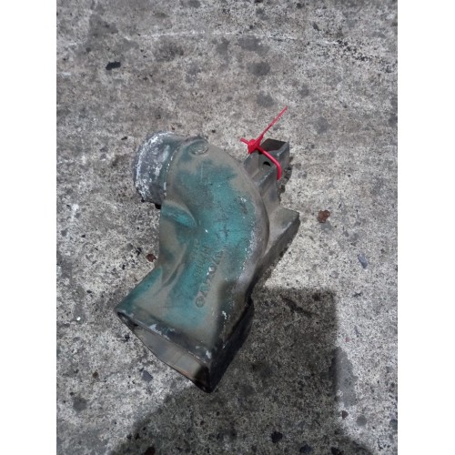 Фланец системы охлаждения Renault DXI 12/Volvo D12 (031)