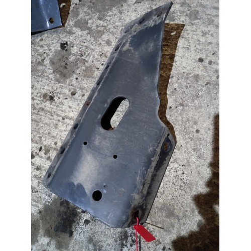 Кронштейн задней траверсы Scania R420 139094 (646)-1