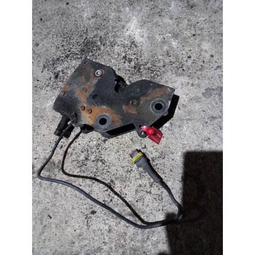 Замок кабины DAF 105 XF 460 914776 RH (630)