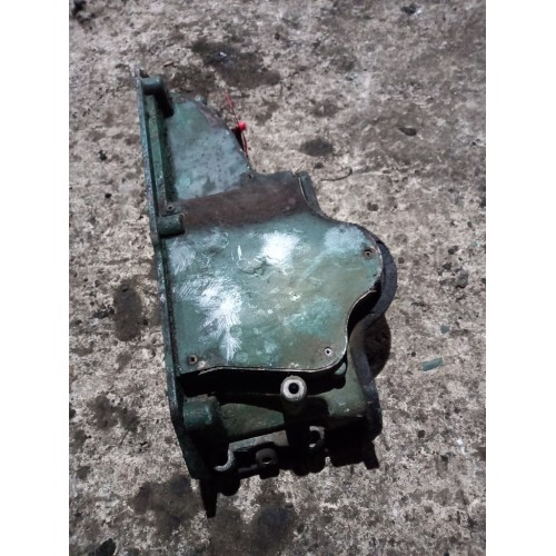 Крышка плиты двигателя (задняя верхняя) Volvo D13A/D13C (910)-4