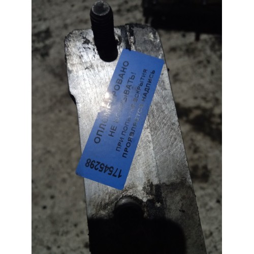 Крышка сальника коленвала Renault Magnum MACK (298)-3