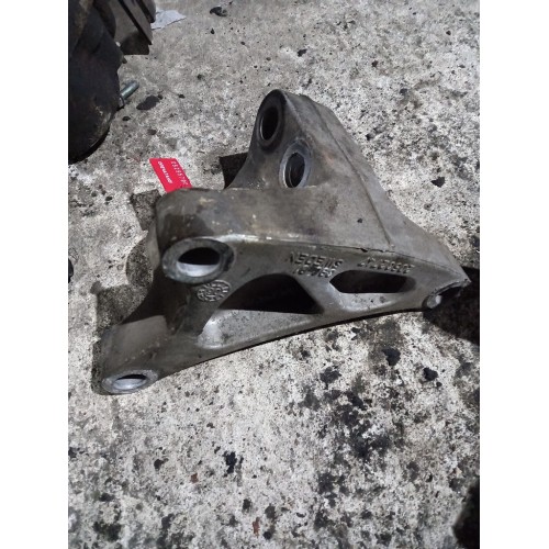 Кронштейн двигателя Volvo D13A/Renault Magnum DXI 13 LH (798)-3