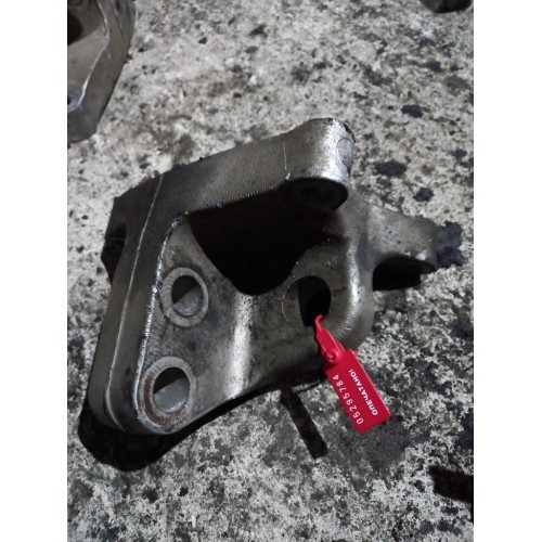 Кронштейн двигателя Volvo D13A/Renault Magnum DXI 13 LH (784)-1