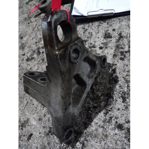 Кронштейн двигателя Volvo D13A/Renault Magnum DXI 13 RH (826)-2