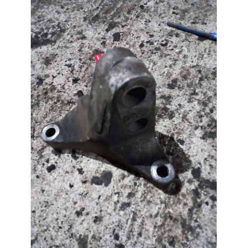 Кронштейн двигателя Volvo D13A/Renault Magnum DXI 13 RH (828)-2