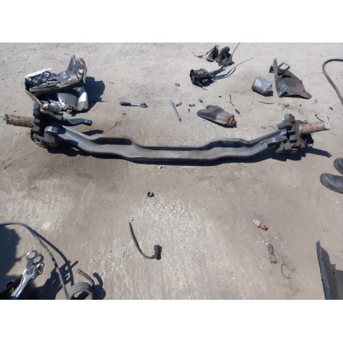 Балка передняя Renault T-Seria в сборе с цапфами d68 (929)-6