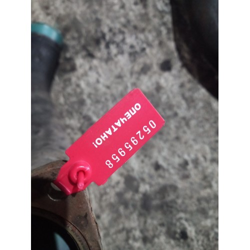 Патрубок помпы Renault Magnum DXI 12 (958)-1