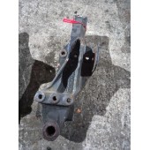 Кронштейн передней рессоры Volvo FH задний винтовой RH (035)