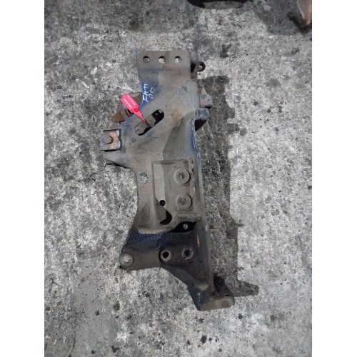 Кронштейн буксировочного крюка Volvo FH 12 до 2002г LH (099)