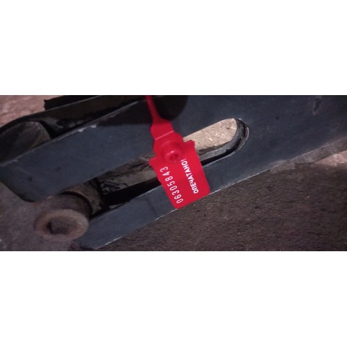 Кронштейн топливного бака Volvo FH 12 67х56 деф. (843) -1