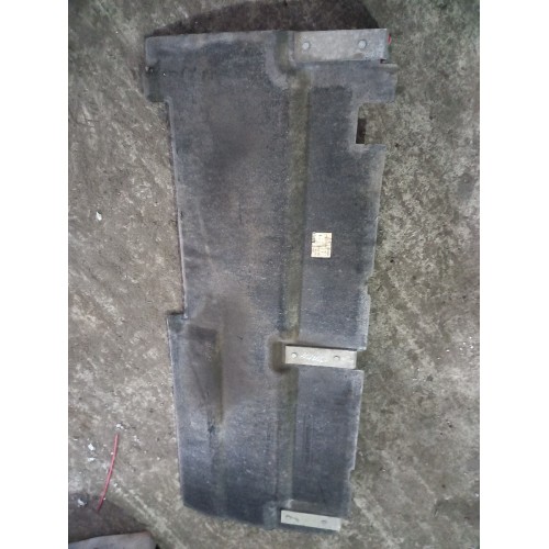 Пыльник двигателя Renault Magnum боковой (850) -2