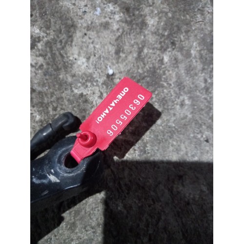 Поводок дворников Volvo (506)-1