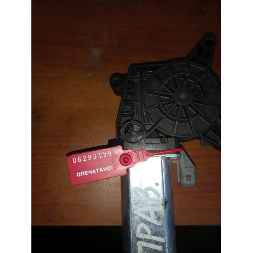 Моторчик стеклоподъемника Mercedes RH (139)-1