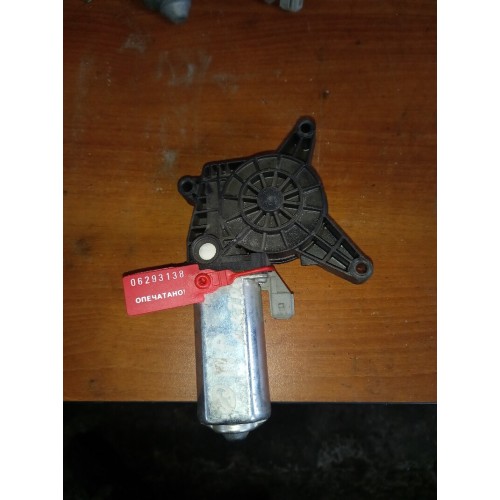 Моторчик стеклоподъемника Mercedes RH (138)