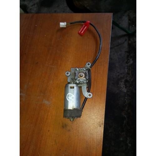 Моторчик люка Mercedes Actros (134)