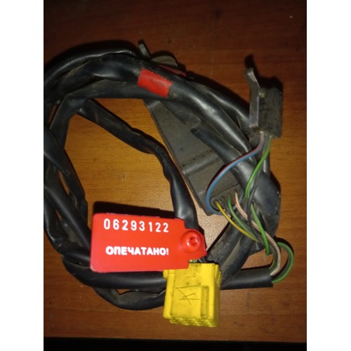 Доводчик замка двери Mercedes (122)-2