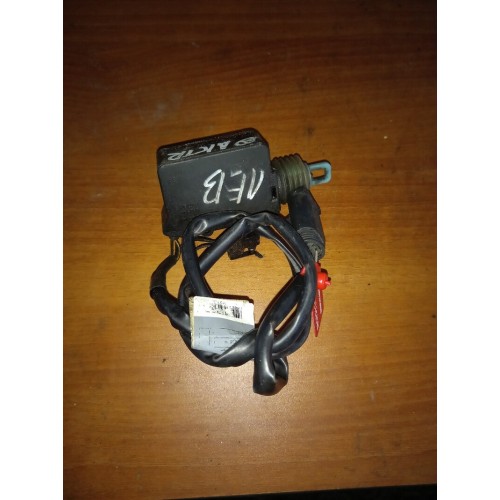 Доводчик замка двери Mercedes (124)-1