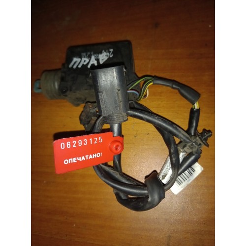 Доводчик замка двери Mercedes (125)-2