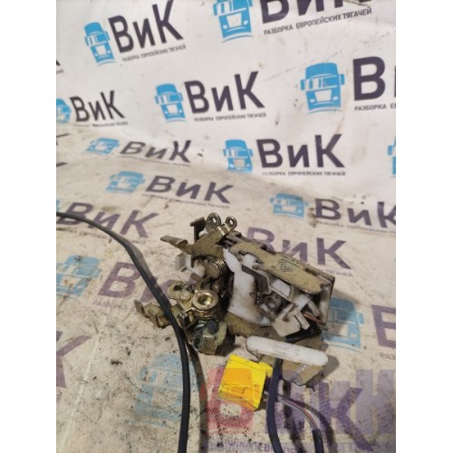 Замок двери Mercedes внутренний LH (121)*-7