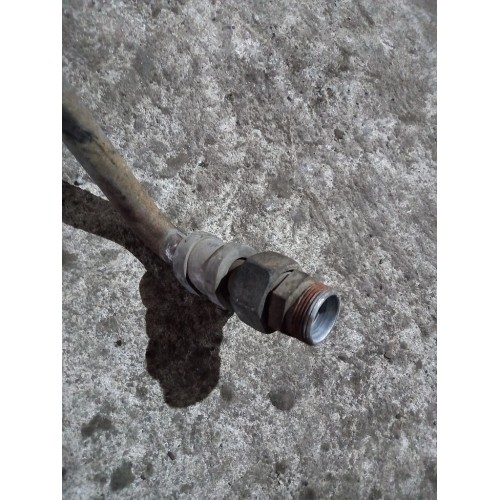 Трубка воздушная Volvo (898)-1