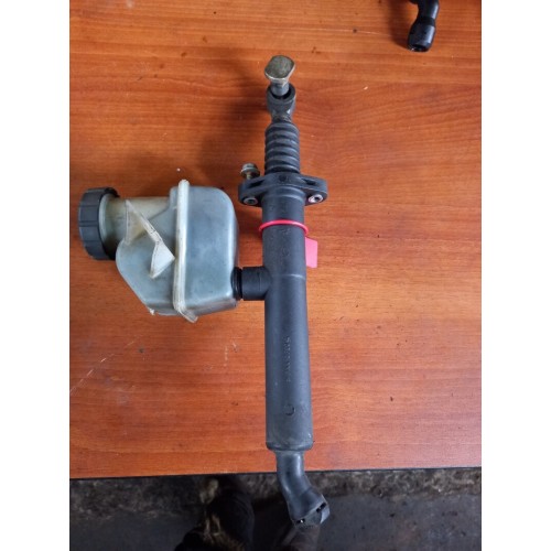 Цилиндр сцепления Mercedes в сборе с бачком (096)-1