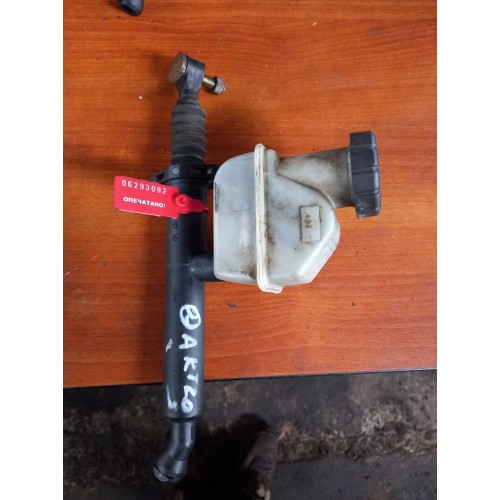 Цилиндр сцепления Mercedes в сборе с бачком (092)