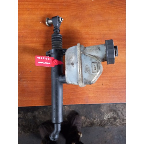 Цилиндр сцепления Mercedes в сборе с бачком (094)