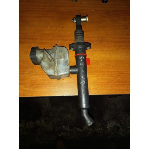 Цилиндр сцепления Mercedes в сборе с бачком (094)-2