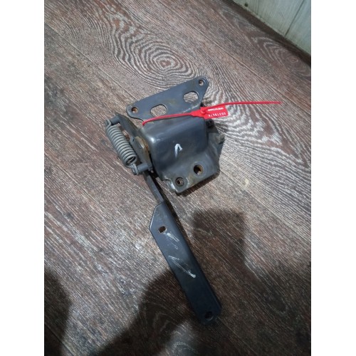 Петля подножки обслуживания Scania G400 269358 деф. RH (578)