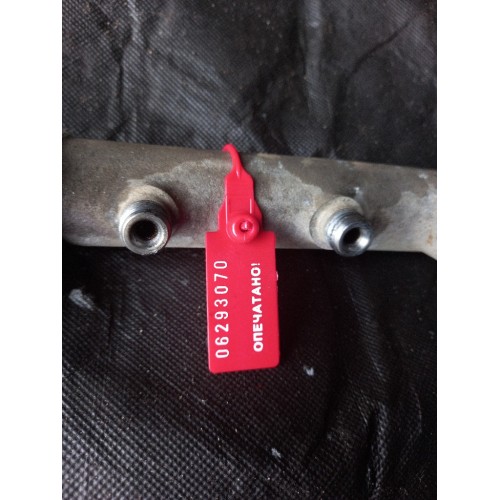 Топливная рампа MAN TGS 176038 D2066 с датчиком (070)-2