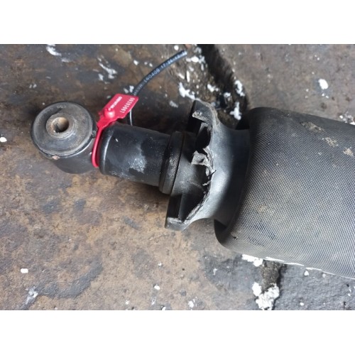 Подушка под кабину MAN TGS 176038 D2066 задняя деф. (067)-3