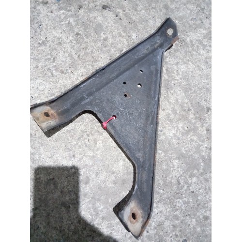 Кронштейн бампера Volvo LH (587)-1