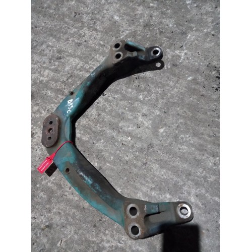 Часть переднего кронштейна двигателя Volvo D13/Renault DXI13 (589)-1