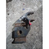 Кронштейн переднего амортизатора Volvo FH 12 нижний RH (599)