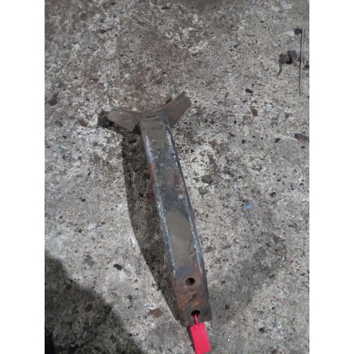 Кронштейн глушителя Volvo (559)-1