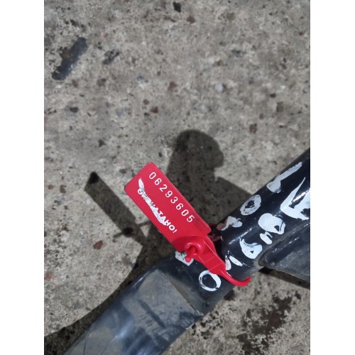 Кронштейн бачка омывателя Volvo FM (605)-1