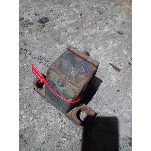 Кронштейн переднего стабилизатора Volvo (615)