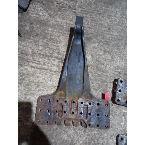 Кронштейн реактивной тяги (бугель) Volvo FH 12 (189)