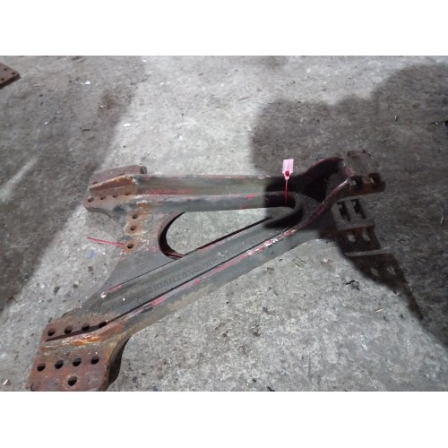 Кронштейн реактивной тяги (бугель) Volvo FH 12 LH (585)-3