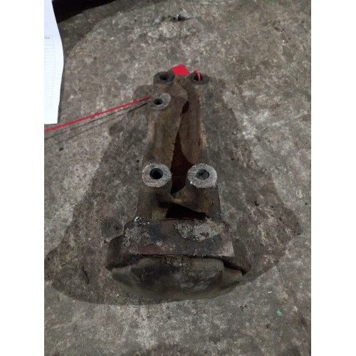 Отбойник заднего моста Mercedes (679)-1