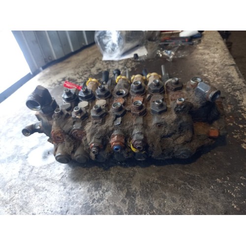 Механизм управления гидравлики (гидрораспределитель) (822)-2