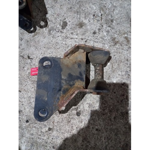 Ответная часть замка кабины Mercedes Axor (979)-2