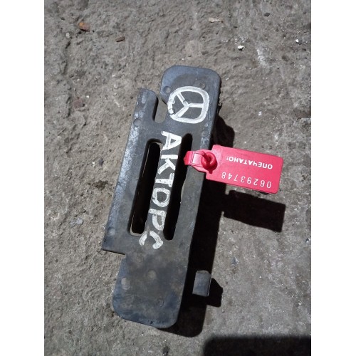 Подушка радиатора Mercedes Actros (748)