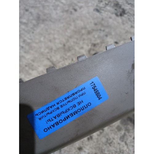 Часть торпедо DAF XF105 410 822577 (централ.полка) под прикуриватель (504)-2